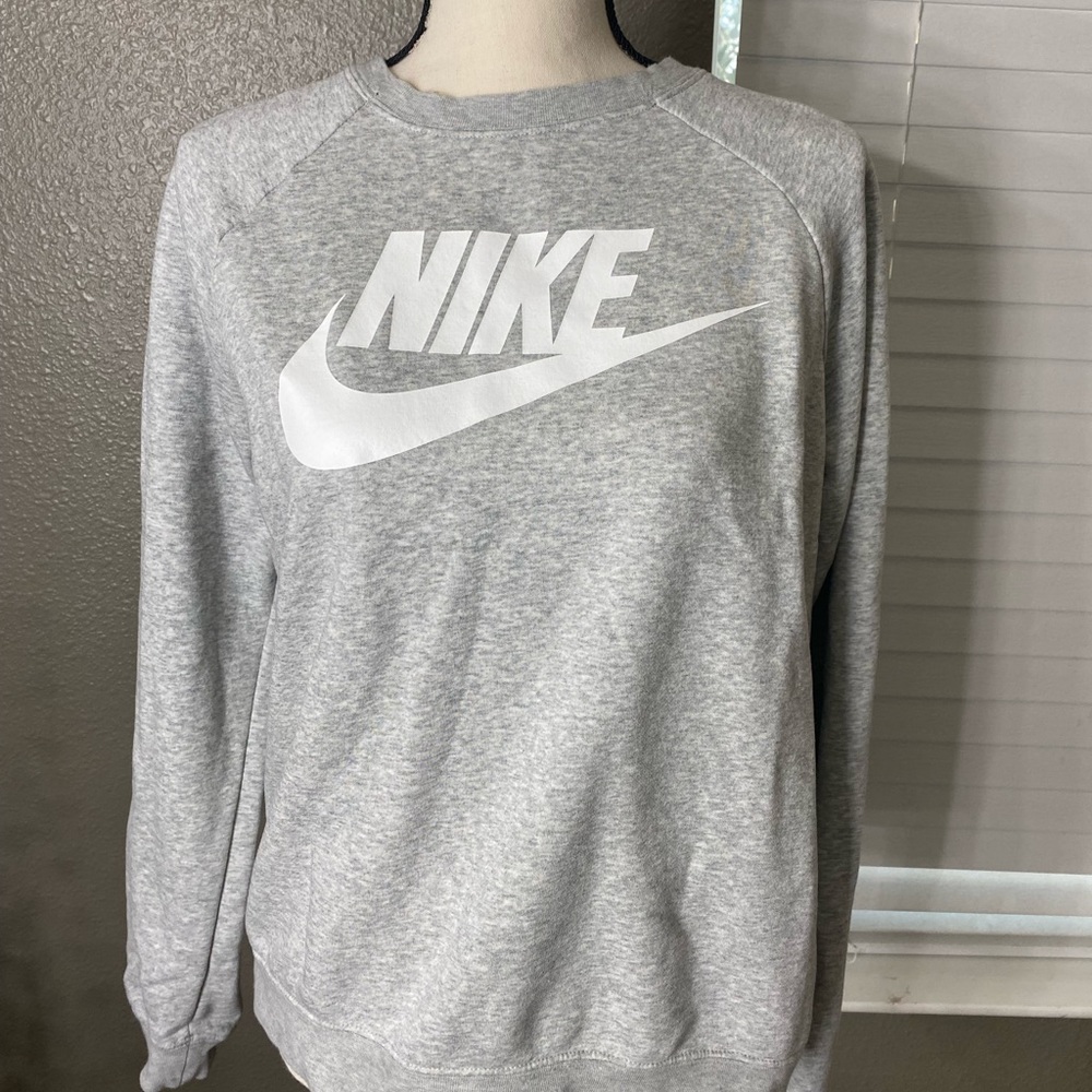 Grey Nike crewneck